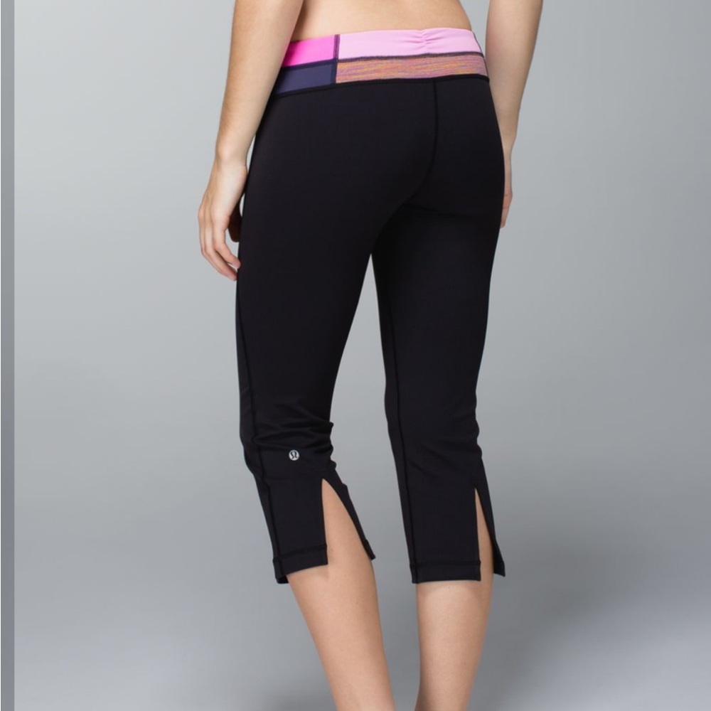 Lululemon Gather & Crow Crop *Full-On Luon size 2